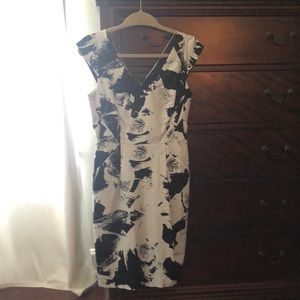 Calvin Klein sheath dress with pockets!